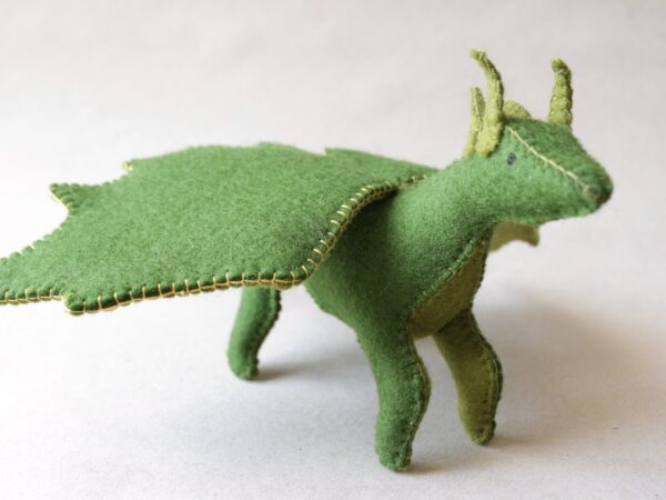 Grüner Drache aus Filz