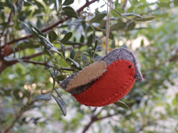 Felt robin to hang up