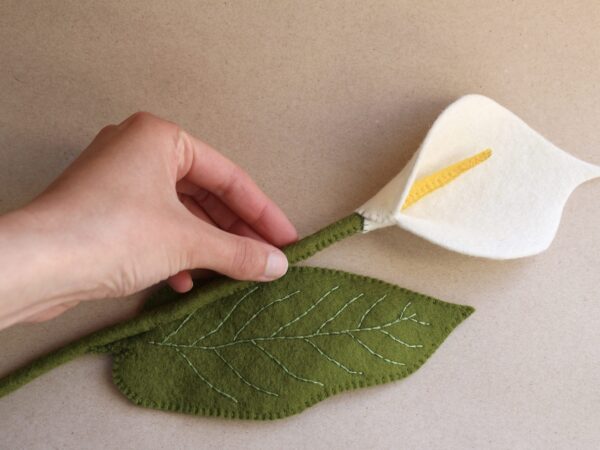 Blume aus Filz - Weißer Aronstab