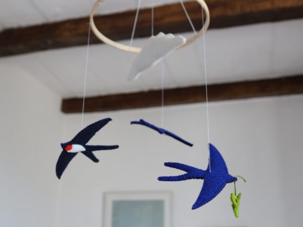 Felt mobile - the four-leaf clover and the three swallows