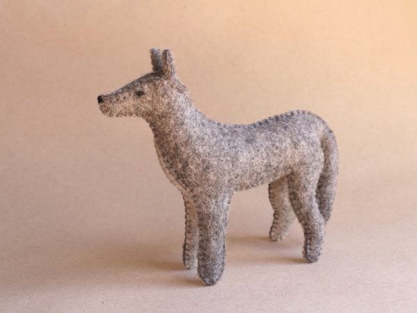 Loup en feutrine