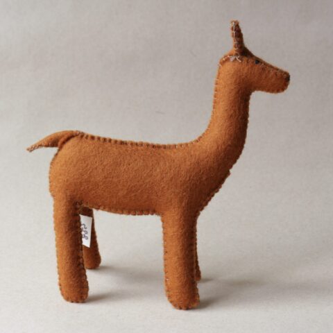 Figurine biche en laine naturelle "bio"