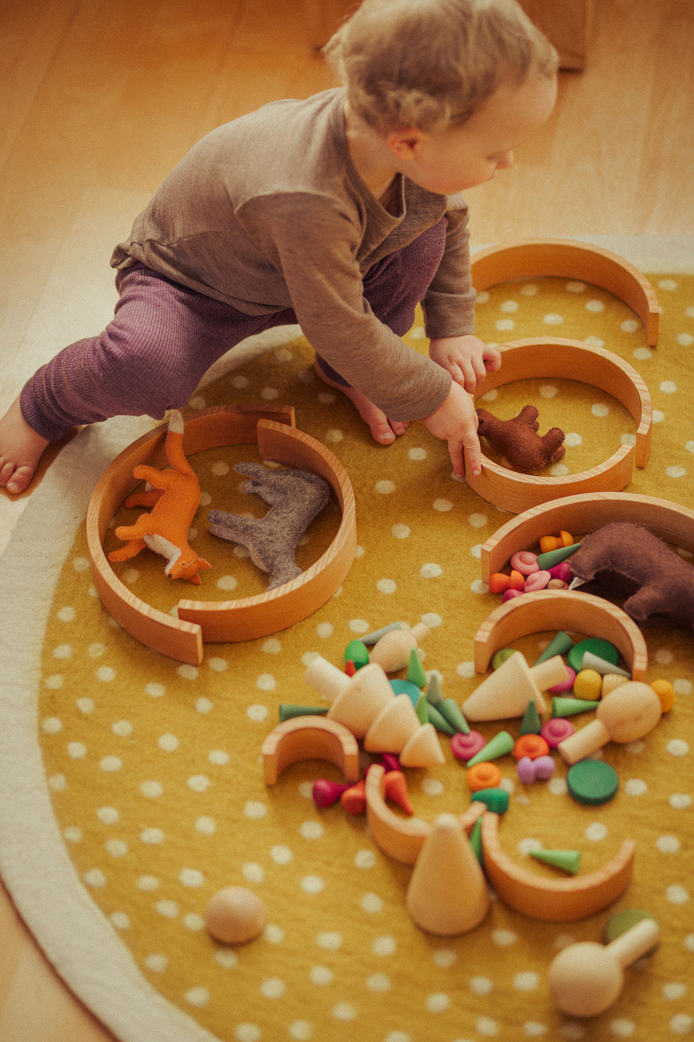 woolfelt animals Balberg shop, Loose parts Grapat. Photo by Trois Radis