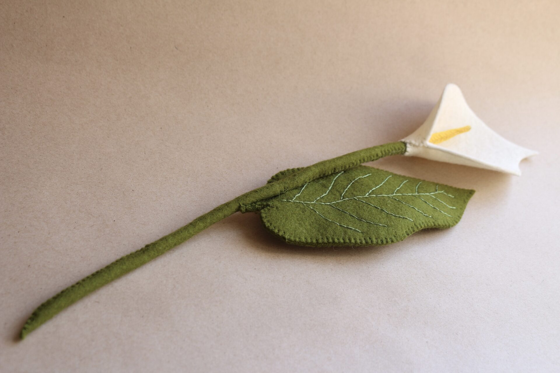 Felt flower Arum white
