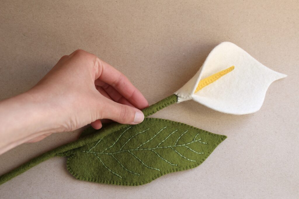 Felt flower Arum white